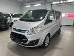 Silber metallic Gebraucht 2018 Ford Tourneo Custom Titanium Van | 33.990 € (Etwas zu teuer)