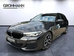 Grau Gebraucht 2021 BMW 520 M Sport Kombi | 33.800 € (Teuer)
