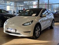 Weiß weiß (metallic) Gebraucht 2023 Tesla Model Y SUV | 34.500 € (Guter Preis)