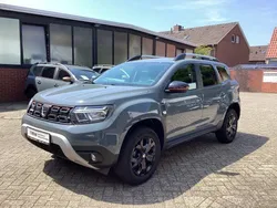 Grau Gebraucht 2022 Dacia Duster Extreme SUV | 16.490 € (Guter Preis)