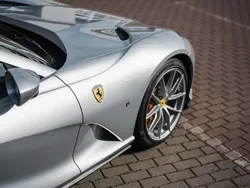 Silber Gebraucht 2021 Ferrari 812 Cabrio | 529.000 €