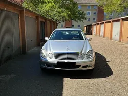 Silber Gebraucht 2002 Mercedes E240 Limousine | 4.200 € (Guter Preis)