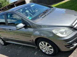 Grau Gebraucht 2009 Mercedes B160 Van / Kleinbus | 4.750 € (Guter Preis)