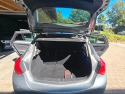 Grau Gebraucht 2012 Opel Astra Limousine | 2.500 € (Guter Preis)