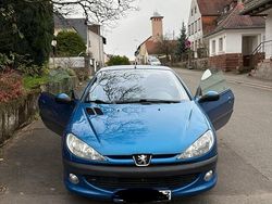 Blau Gebraucht 2002 Peugeot 206 Kleinwagen | 600 €