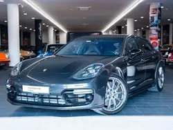 Grau Gebraucht 2018 Porsche Panamera Turbo Sport Turismo Limousine | 52.663 € (Fairer Preis)