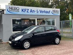 Schwarz Gebraucht 2012 Hyundai i20 Limousine | 3.300 € (Etwas zu teuer)