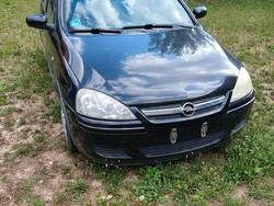 Schwarz Gebraucht 2005 Opel Corsa Kleinwagen | 800 € (Guter Preis)