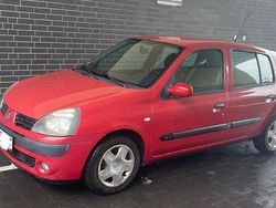 Rot Gebraucht 2005 Renault Clio II Authentique Limousine | 1.150 € (Guter Preis)