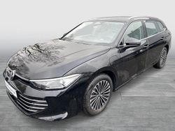Grenadillschwarz metallic Neu 2025 VW Passat Elegance Kombi | 42.998 € (Superpreis)