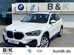 Weiß alpinweiss 3weiß Gebraucht 2021 BMW X1 Advantage SUV | 35.750 €