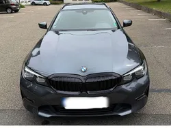 Grau Gebraucht 2021 BMW 320 Advantage Kombi | 30.500 € (Fairer Preis)