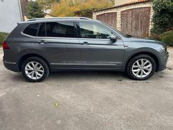 Grau Gebraucht 2019 VW Tiguan Allspace Highline SUV | 28.900 € (Fairer Preis)
