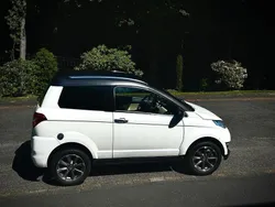 Weiß Gebraucht 2015 Aixam Crossover Premium Kleinwagen | 7.800 €