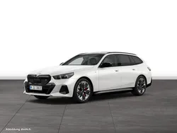 Mineralweiß metallic Gebraucht 2024 BMW i5 Comfort Edition Limousine | 80.854 €