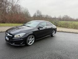 Schwarz Gebraucht 2015 Mercedes 220 AMG line Coupé | 20.700 € (Etwas zu teuer)