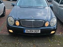 Schwarz Gebraucht 2005 Mercedes E200 Cabrio | 3.500 € (Fairer Preis)