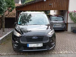 Schwarz Gebraucht 2018 Ford Tourneo Connect Van / Kleinbus | 35.000 €