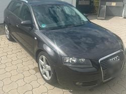Grau Gebraucht 2005 Audi A3 Limousine | 2.490 € (Fairer Preis)