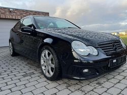 Schwarz Gebraucht 2008 Mercedes C200 Coupé | 3.650 €