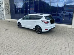 Weiß Gebraucht 2017 Ford Kuga ST-Line SUV | 15.700 € (Fairer Preis)