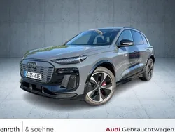 Grau Gebraucht 2025 Audi SQ6 e-tron Edition .1 SUV | 87.970 € (Superpreis)