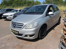 Silber Gebraucht 2009 Mercedes B180 Van / Kleinbus | 3.399 € (Fairer Preis)