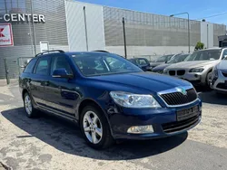 Blau Gebraucht 2011 Skoda Octavia Family Kombi | 6.990 € (Guter Preis)