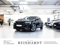 Brillantschwarz Gebraucht 2022 Audi e-tron S-Line SUV | 31.755 € (Guter Preis)
