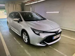 Precious silver Gebraucht 2021 Toyota Corolla Kombi | 19.830 € (Fairer Preis)