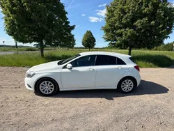 Weiß Gebraucht 2015 Mercedes A180 Style Limousine | 16.350 € (Fairer Preis)