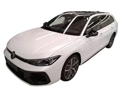 Oryxweiß perlmutteffekt Gebraucht 2025 VW Passat R-line Kombi | 49.880 € (Superpreis)
