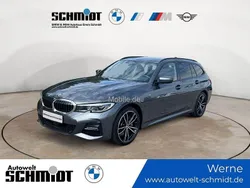 Grau Gebraucht 2021 BMW 330e M Sport Kombi | 29.289 € (Fairer Preis)