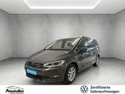 Grau Gebraucht 2024 VW Touran Highline Van / Kleinbus | 39.950 € (Etwas zu teuer)