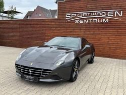 Grau Gebraucht 2015 Ferrari California Cabrio | 79.900 €