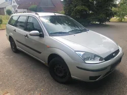 Silber Gebraucht 2002 Ford Focus Kombi | 650 € (Superpreis)