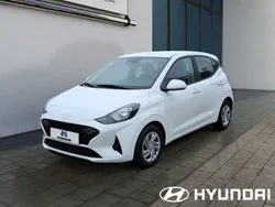 Weiß Gebraucht 2024 Hyundai i10 Trend Kleinwagen | 16.450 € (Guter Preis)