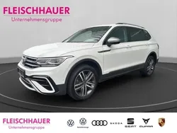 Weiss Gebraucht 2022 VW Tiguan Allspace Elegance SUV | 34.980 € (Superpreis)