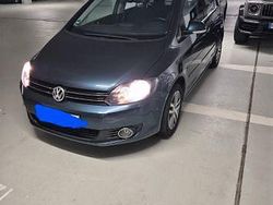 Blau Gebraucht 2009 VW Golf Plus Cross Highline Van / Kleinbus | 7.200 € (Etwas zu teuer)