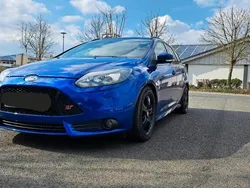 Blau Gebraucht 2013 Ford Focus ST Kombi | 7.800 € (Fairer Preis)