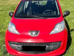 Rot Gebraucht 2006 Peugeot 107 Kleinwagen | 1.693 € (Fairer Preis)