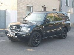 Schwarz Gebraucht 2005 Mitsubishi Pajero SUV | 6.750 €