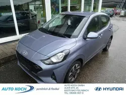 Blau (meta blue / mic) Neu 2024 Hyundai i10 Trend Kleinwagen | 16.990 € (Guter Preis)