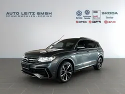 Grau platinum grey Gebraucht 2024 VW Tiguan Allspace R-line SUV | 45.440 € (Etwas zu teuer)