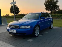 Blau Gebraucht 1997 Audi A4 Kombi | 6.000 €