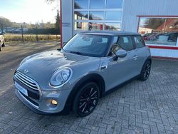 Grau Gebraucht 2018 Mini ONE Kleinwagen | 13.750 € (Etwas zu teuer)