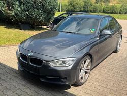 Grau Gebraucht 2014 BMW 330 Shadowline Limousine | 16.500 € (Superpreis)
