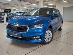 Blau Neu 2025 Skoda Fabia Essence Limousine | 18.985 € (Fairer Preis)