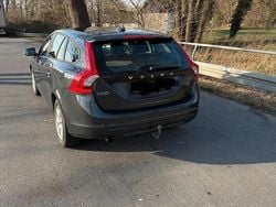 Grau Gebraucht 2012 Volvo V60 Kombi | 4.500 € (Guter Preis)