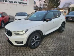 Crystal white / metallic Gebraucht 2019 Volvo XC40 R-Design SUV | 27.950 € (Fairer Preis)